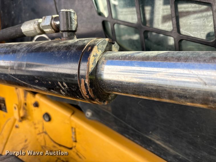 image for item YA1290 2019 Caterpillar 279D tracked skid steer loader