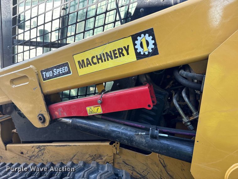 image for item YA1290 2019 Caterpillar 279D tracked skid steer loader