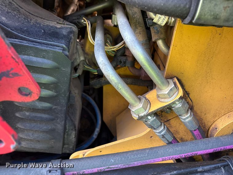 image for item YA1290 2019 Caterpillar 279D tracked skid steer loader