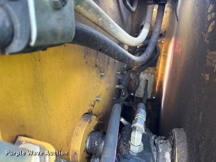 image for item YA1290 2019 Caterpillar 279D tracked skid steer loader