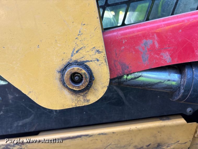 image for item YA1290 2019 Caterpillar 279D tracked skid steer loader