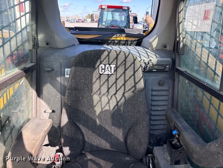 image for item YA1290 2019 Caterpillar 279D tracked skid steer loader