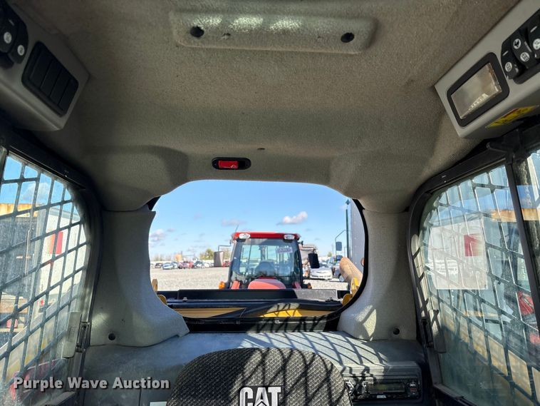 image for item YA1290 2019 Caterpillar 279D tracked skid steer loader