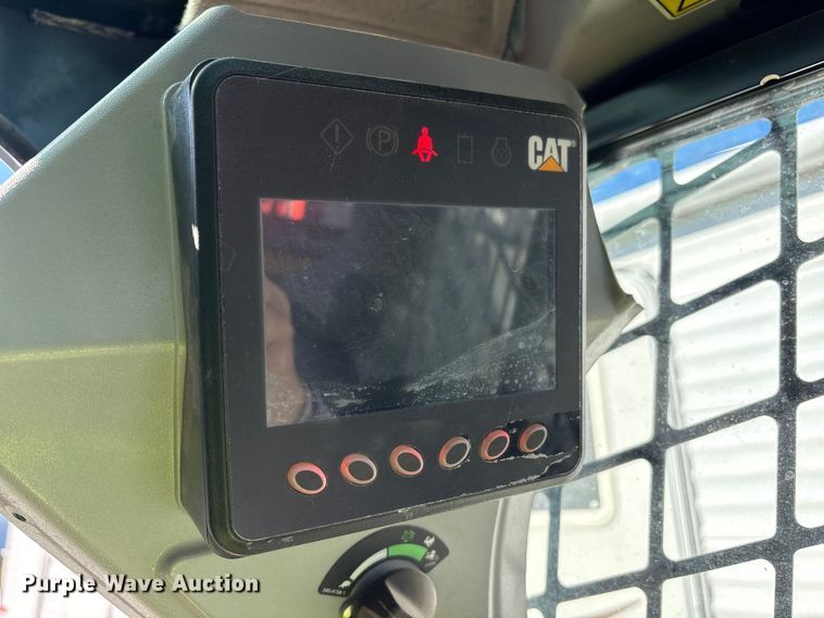 image for item YA1290 2019 Caterpillar 279D tracked skid steer loader