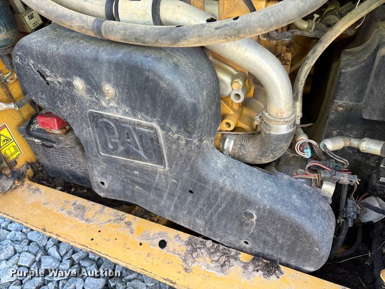 image for item YA1290 2019 Caterpillar 279D tracked skid steer loader