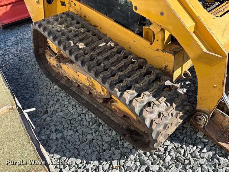 image for item YA1290 2019 Caterpillar 279D tracked skid steer loader