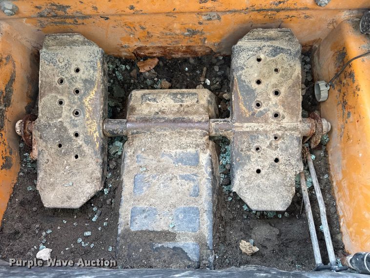 image for item YA1291 2015 Case SV280 skid steer loader