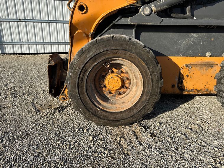 image for item YA1291 2015 Case SV280 skid steer loader