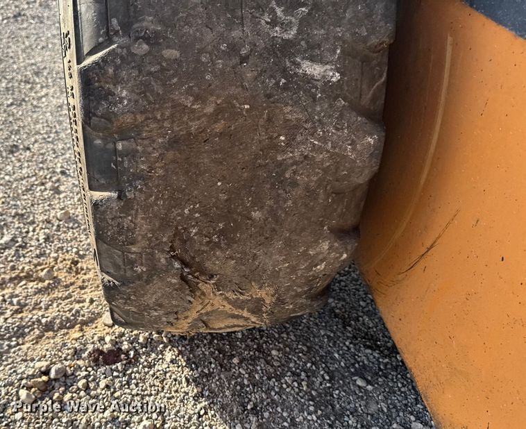 image for item YA1291 2015 Case SV280 skid steer loader