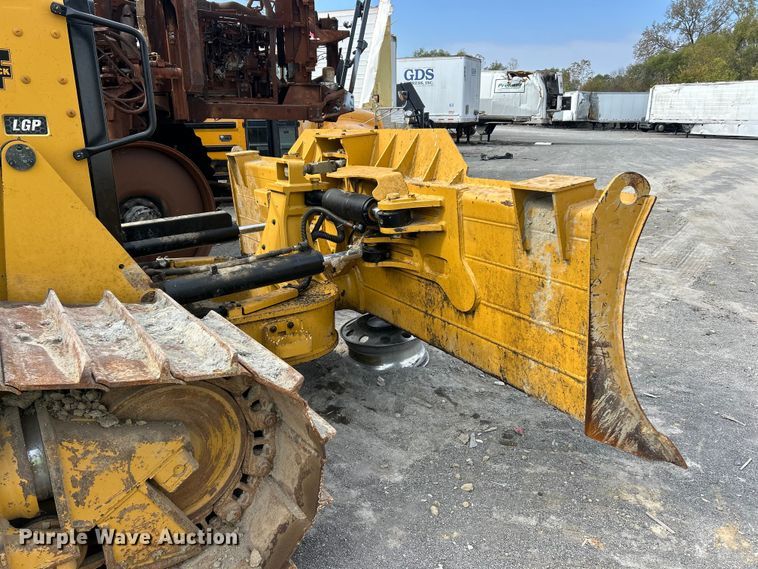 image for item YA1349 2021 Caterpillar D5 LGP dozer