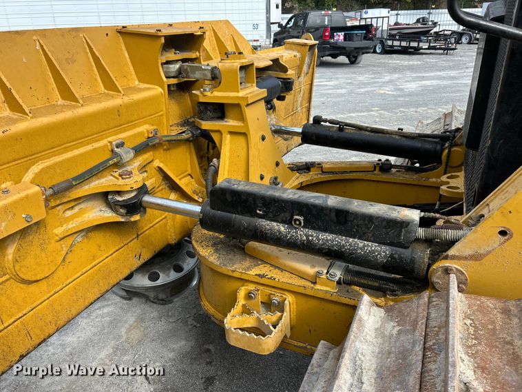 image for item YA1349 2021 Caterpillar D5 LGP dozer