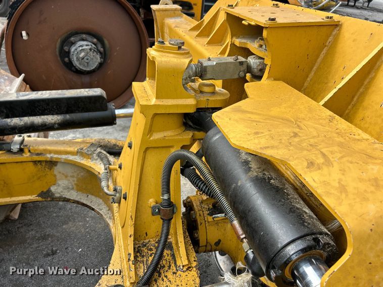 image for item YA1349 2021 Caterpillar D5 LGP dozer