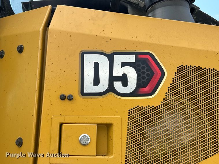 image for item YA1349 2021 Caterpillar D5 LGP dozer