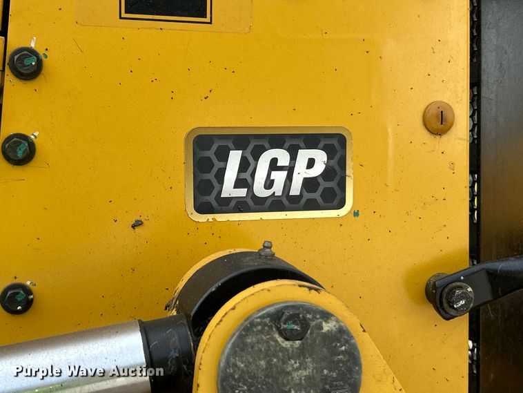 image for item YA1349 2021 Caterpillar D5 LGP dozer