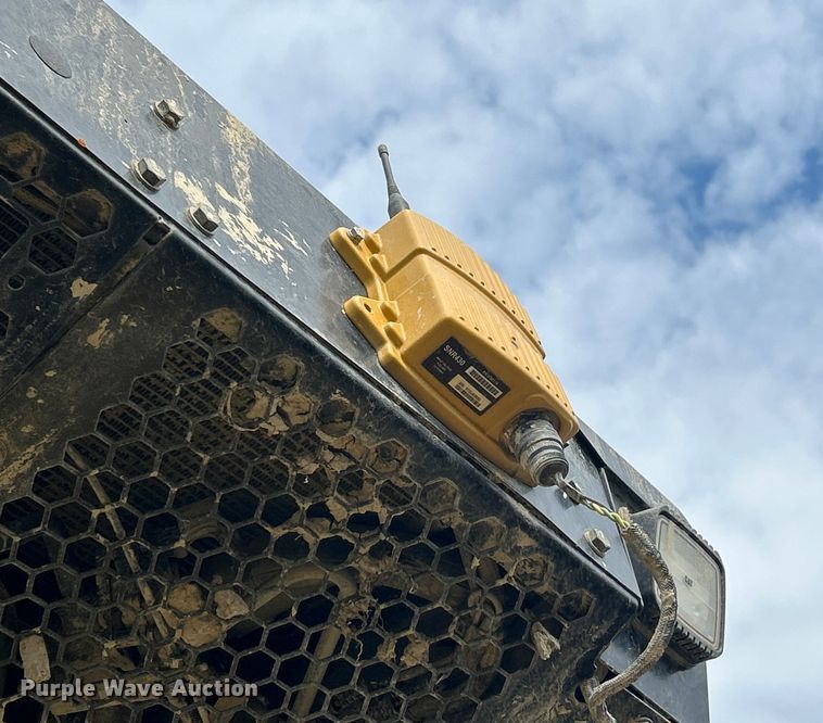 image for item YA1349 2021 Caterpillar D5 LGP dozer