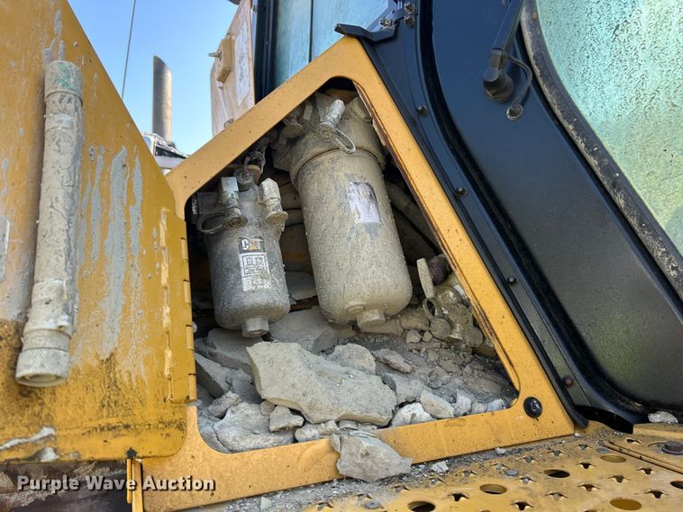 image for item YA1349 2021 Caterpillar D5 LGP dozer