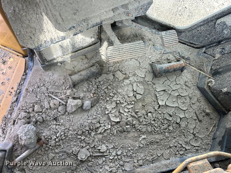 image for item YA1349 2021 Caterpillar D5 LGP dozer