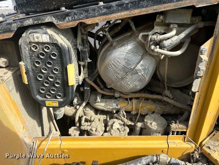 image for item YA1349 2021 Caterpillar D5 LGP dozer
