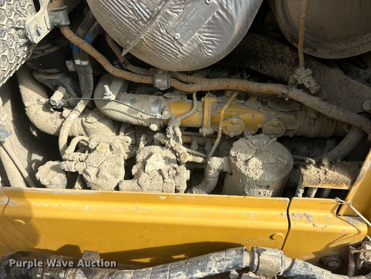 image for item YA1349 2021 Caterpillar D5 LGP dozer