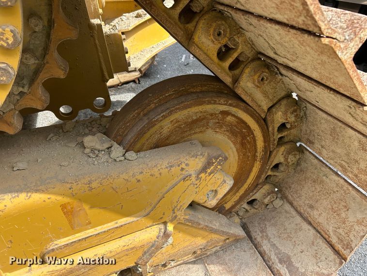 image for item YA1349 2021 Caterpillar D5 LGP dozer