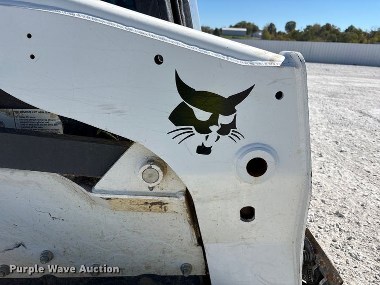 image for item YA1362 2021 Bobcat T870 tracked skid steer loader