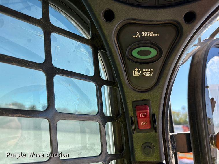 image for item YA1362 2021 Bobcat T870 tracked skid steer loader