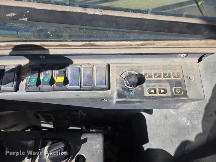 image for item YA1366 2008 Volvo ECR88 mini excavator