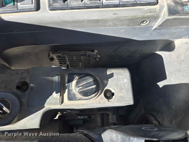 image for item YA1366 2008 Volvo ECR88 mini excavator