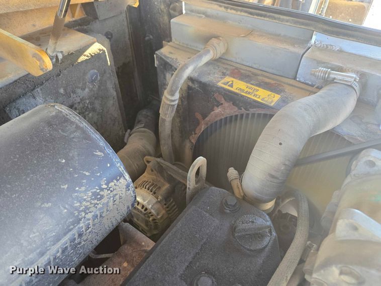 image for item YA1366 2008 Volvo ECR88 mini excavator