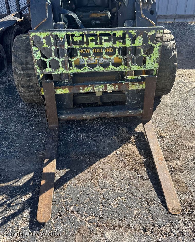 image for item YA1377 2012 New Holland L230 skid steer loader