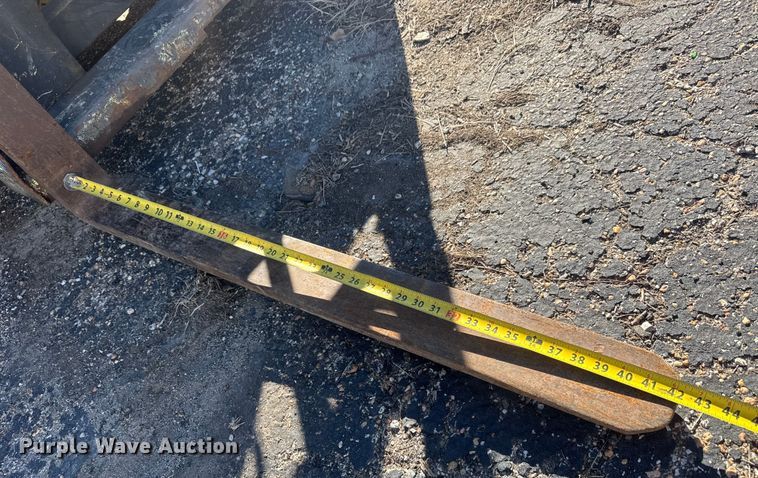 image for item YA1377 2012 New Holland L230 skid steer loader