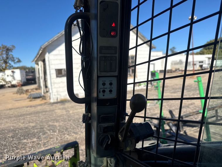 image for item YA1377 2012 New Holland L230 skid steer loader