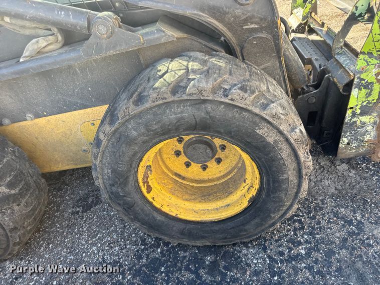 image for item YA1377 2012 New Holland L230 skid steer loader