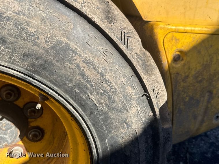 image for item YA1377 2012 New Holland L230 skid steer loader