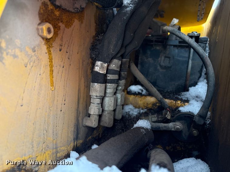 image for item YA1459 2019 Gehl RT215 tracked skid steer loader