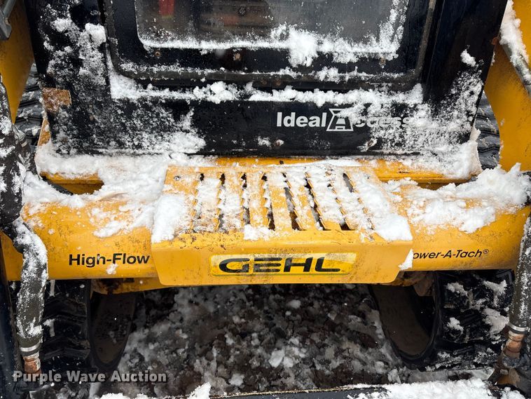 image for item YA1459 2019 Gehl RT215 tracked skid steer loader