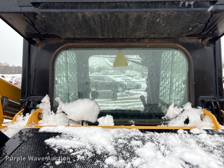 image for item YA1459 2019 Gehl RT215 tracked skid steer loader