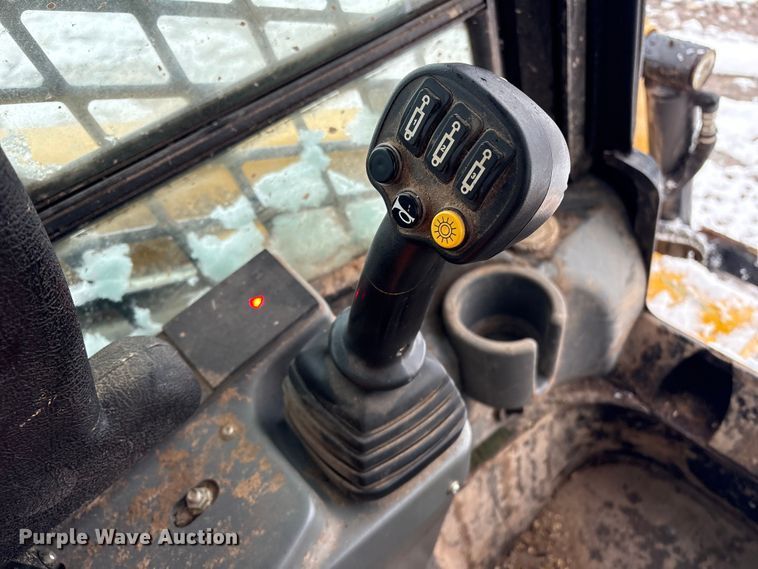 image for item YA1459 2019 Gehl RT215 tracked skid steer loader