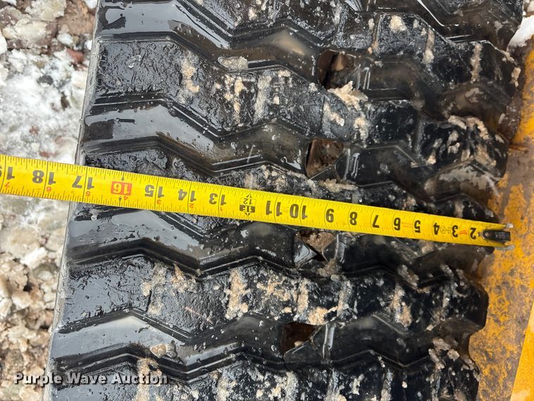 image for item YA1459 2019 Gehl RT215 tracked skid steer loader