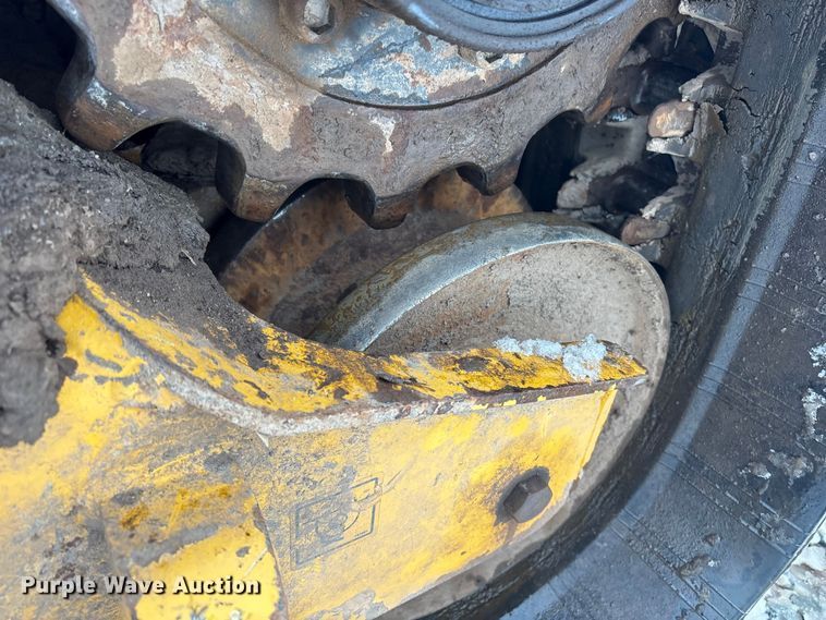 image for item YA1459 2019 Gehl RT215 tracked skid steer loader