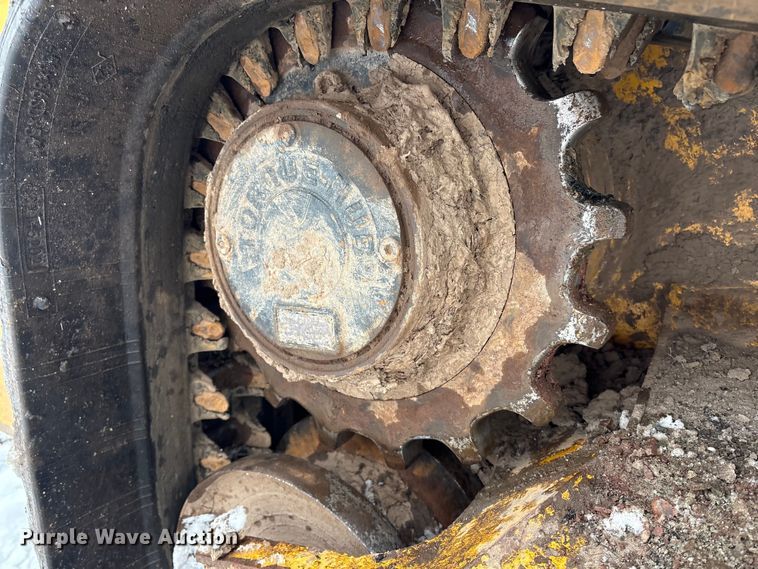 image for item YA1459 2019 Gehl RT215 tracked skid steer loader