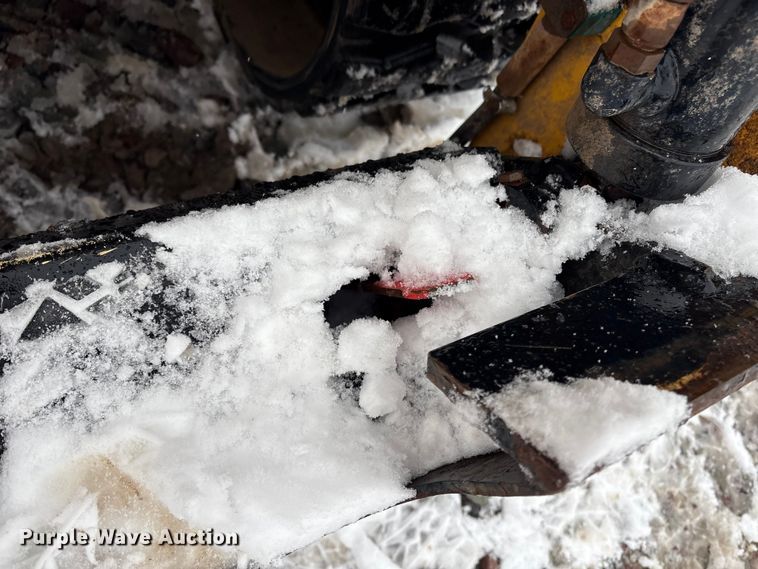 image for item YA1459 2019 Gehl RT215 tracked skid steer loader