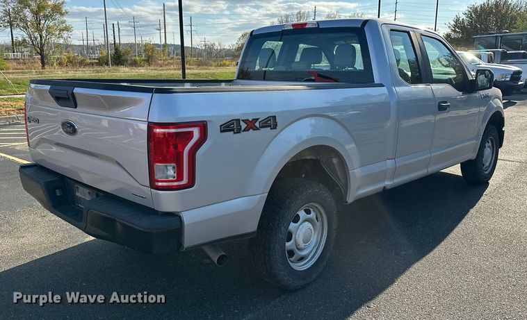 image for item DF8638 2016 Ford F150 SuperCab pickup truck