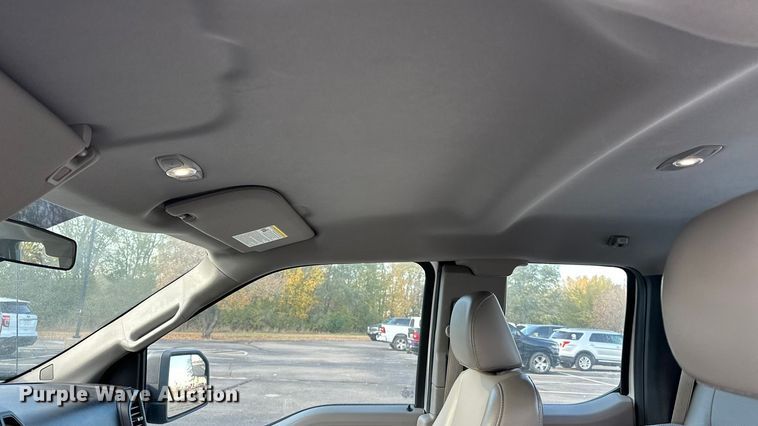 image for item DF8638 2016 Ford F150 SuperCab pickup truck