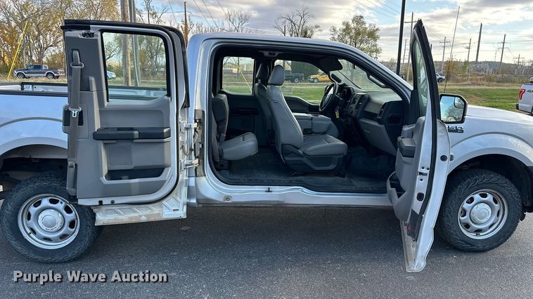 image for item DF8638 2016 Ford F150 SuperCab pickup truck