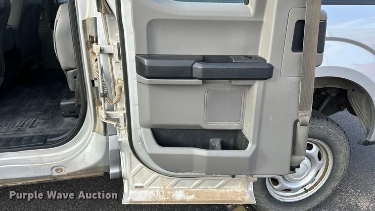 image for item DF8638 2016 Ford F150 SuperCab pickup truck