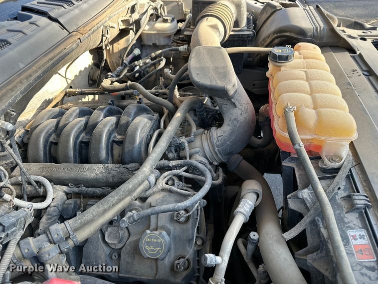 image for item DF8638 2016 Ford F150 SuperCab pickup truck