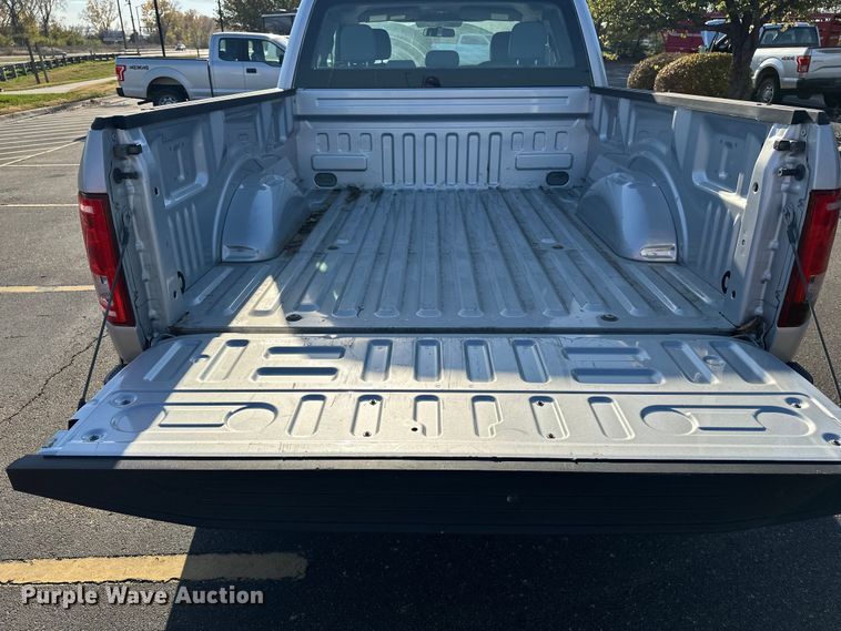 image for item DF8639 2016 Ford F150 SuperCab pickup truck