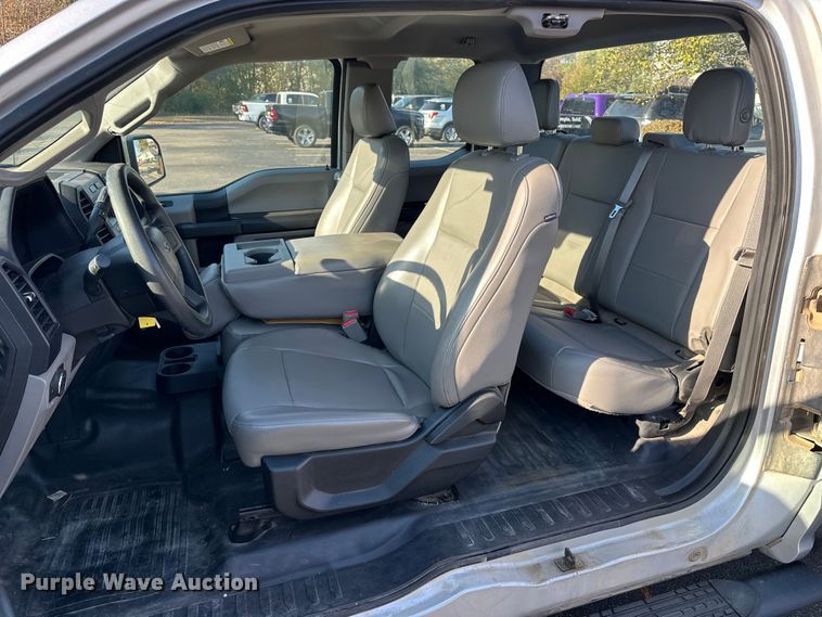 image for item DF8639 2016 Ford F150 SuperCab pickup truck