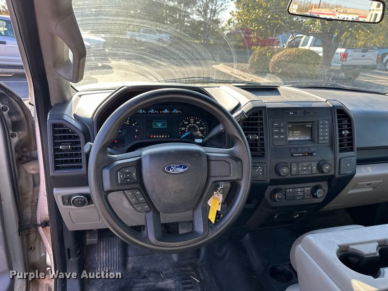 image for item DF8639 2016 Ford F150 SuperCab pickup truck